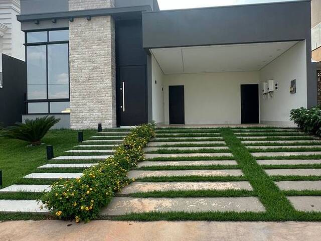 #26 - Casa para Venda em Várzea Grande - MT - 2